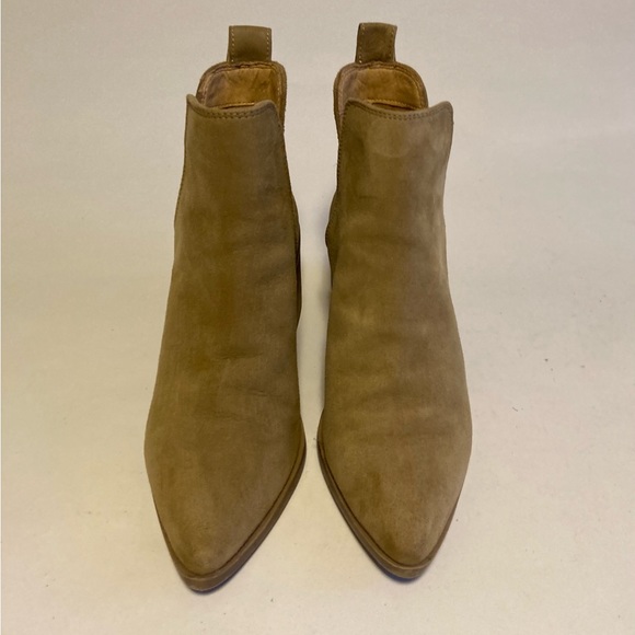 Steve Madden Cream Suede Point Toe Ankle Boots size 7 - Picture 8 of 16